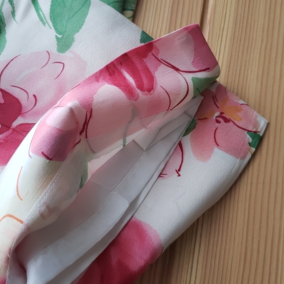 Talbots fully lined pure silk floral capris - Picture 7 of 9